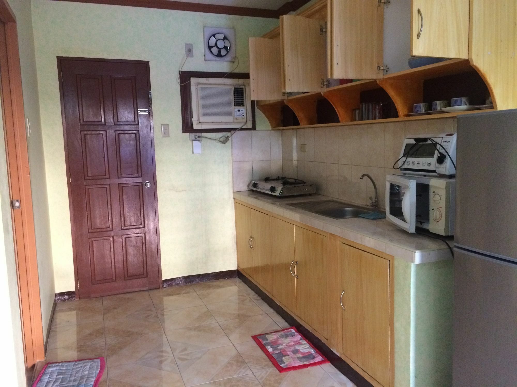 Sunrise Apartelle Олонгапо Екстериор снимка